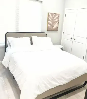 Cozy 3-bedroom apartment in lovely Paterson with AC, WiFi Hotels near Kary