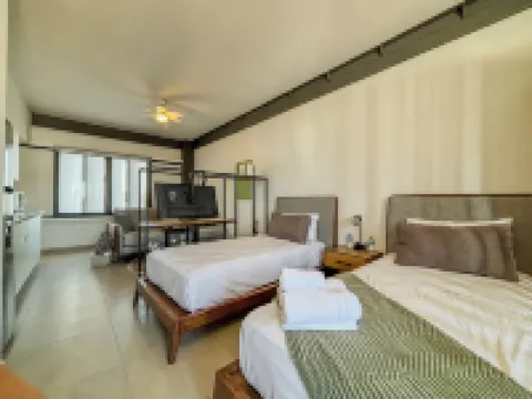 モラダ リビング のホテル