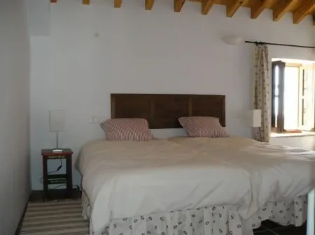 Casa Ábalos, in the middle of nature