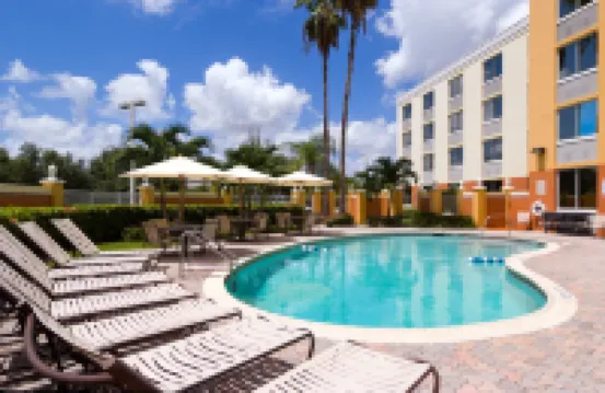 Holiday Inn Express MIAMI AIRPORT DORAL AREA by IHG