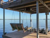 Cedar Creek Serentity Shores Lake house Hotels in Тул