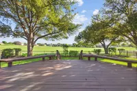 5 Beds Luxury Retreat on Golf Course