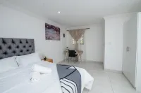 The cottage is your home away from home. Nestled in the heart of Fourways.