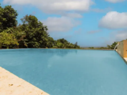 Coyaba House- Private Pool Oasis w/ Ocean View Near The Rainforest & Beaches Hotels in Zarzal