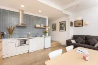 Mayerling Bisbe Urquinaona