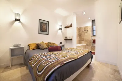 Chapelle Rénovée du Xixe Siècle Отели рядом с достопримечательностью «Musée Historique de l'Amitié Franco-Chinoise»