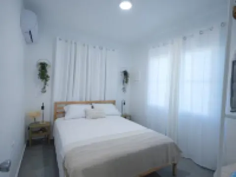 Casa Nativa Luxury Home with 2 Jacuzzis Hoteles en Mayagüez