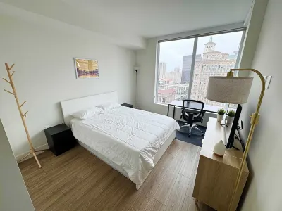 NEW Upscale Downtown San Diego Stay Queen Bed Pool Sauna Hotels in North Clairemont