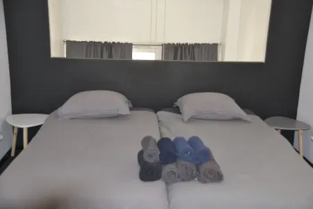 Loft Duplex Villeurbanne Отели рядом с достопримечательностью «Университет Клод Бернар Лион 1»