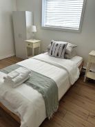 4 Bed, 2 Bath Lake House - Lotw, Road Access, 2 Mins to Downtown, Dog Friendly!