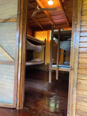 Beautiful 5-bedroom lodge in Cuajiniquil with WiFi and Spa facial & body