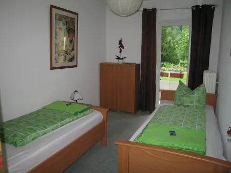 Ferienwohnung Haus Vogelsang Отели в г. Вильдеман