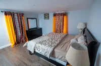 Charming 3-bedroom apartment with WiFi, AC in lovely Leominster