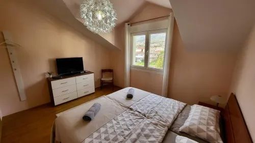 Penthouse Apartment with Sea View – 50m to Beach