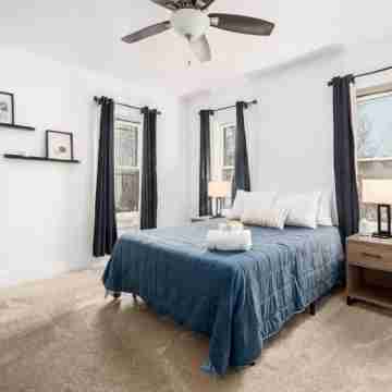 Charming 2-bedroom house Perfect Location Heart of Short North-Free parking Rooms