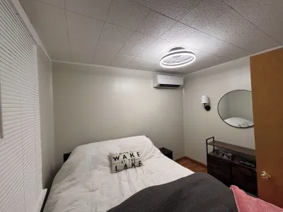 Charming 2-bedroom cabin on Nolin Lake with WiFi, AC, fire pit 매머드 케이브 국립공원 주변 호텔