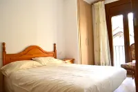 Family and central apartment Hotels in Esterri d'aneu