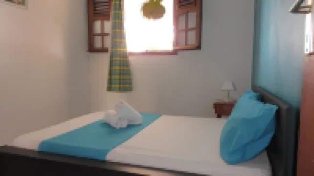 GITES + SWIMMING POOL AND SPA, 5 Mn FROM MALENDURE BEACH AND VIEW OF THE PIGEON ISLANDS Hotel a 