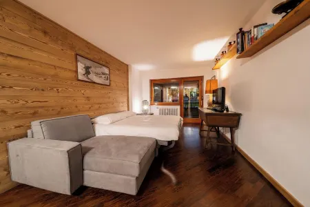 Prestige Apartment Отели рядом с достопримечательностью «Виа Латтеа»