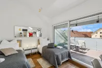 Sunset Escape - new building comfort, top connection, parking, 4k Smart TV Hotels in Dasing