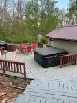 Charming 3-Bedroom Cabin with Hot Tub, Wi-fi Near Nolin Lake and Mammoth Cave