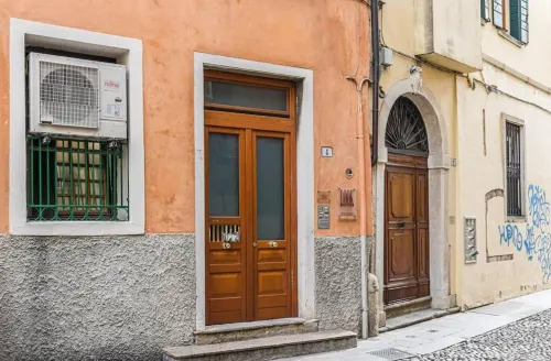 enJoy Home - Attic Room in Lords' Square