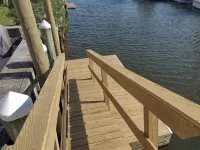 Charming Waterfront Cottage: Great summer rental as well as year round! Hotels in Freeport