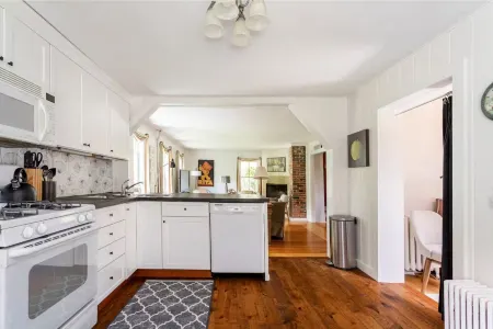 Greek Revival Farmhouse in Stockbridge