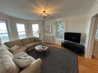 Waterfront 2 Bedroom Unit Hotels in Salem