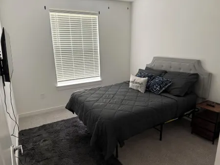 Cozy 1-bedroom apartment in charming Kennesaw with AC