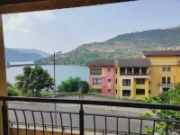 Lakeview 2-bedroom apartment with AC in Lavasa Hotels in Lavasa