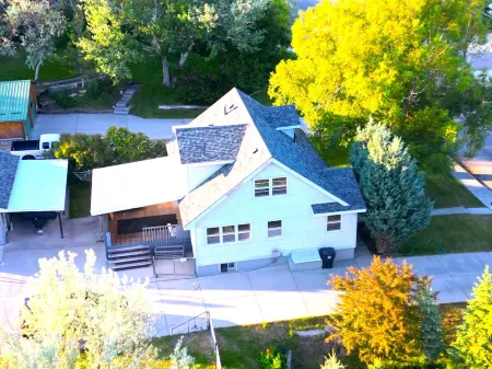 Beautiful 3-bedroom house by Sinks Canyon