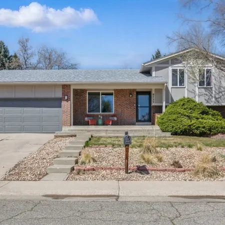 Spacious 4BD - Backyard BBQ, Fire Pit & Mini Golf