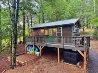 Cozy Couples Cabin, 10 min from West Jefferson