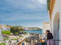 Hostal Marina Cadaqués - Mountain view