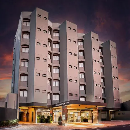 Momax Hotel