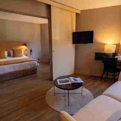 Logis Hotel L'Embarcadère Rooms