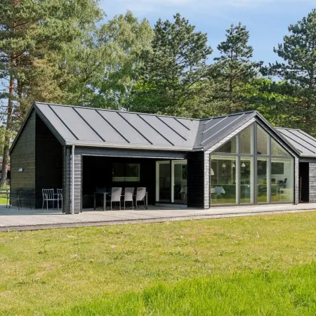 "Ella" - 1.2km to the Fjord Hotels in Rorvig