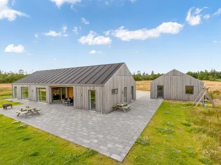 "Etje" - 6km from the Sea Отели в г. Tim