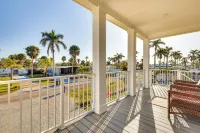 1 Mi to Beach Access: Home w/ Porch in Fort Myers! - 4-Sterne