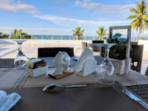 Bohol South Beach Hotel