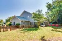 Screened Patio & Yard: Clemson Weekends/Lakes Stay - 3-Star