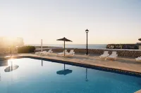 Apartamentos Moon Dreams Cabo de Baños Отели в г. Cala en Blanes