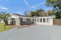 POSH LIVING in Fort Walton Beach