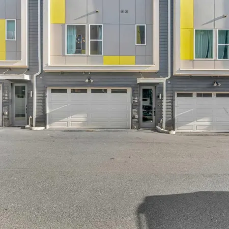 Rooftop Deck 2 Car Garage Near Downtown Nashville
