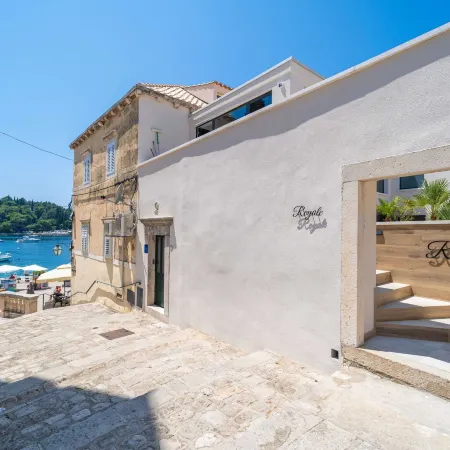Apartments Villa Royale - Premium One Bedroom Apartment with Sea View