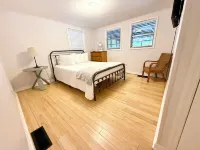 Lake Sinclair Cottage! Open Water Views, 2Br/1BA, Kayaks, Dock Access.Near Ramps Hotels in Putnam County