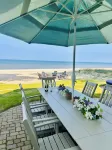 Beautiful Luxury Beachfront Home on Lake Huron - Spectacular Views/ Sugar Sand - 4 tähden