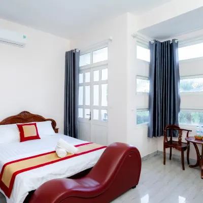 You & Me Hotel & Apartment Hotel berhampiran Kuil Paus