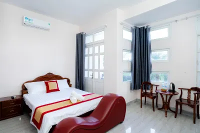 You & Me Hotel & Apartment Hotel berhampiran Kuil Paus